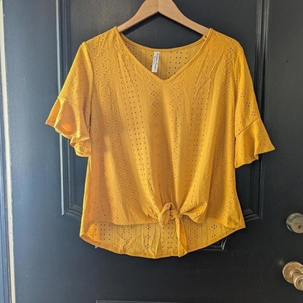 Mustard Yellow Eyelet Top Flutter Short Sleeve Tie Front Sz L Boho Festival - Picture 1 of 4